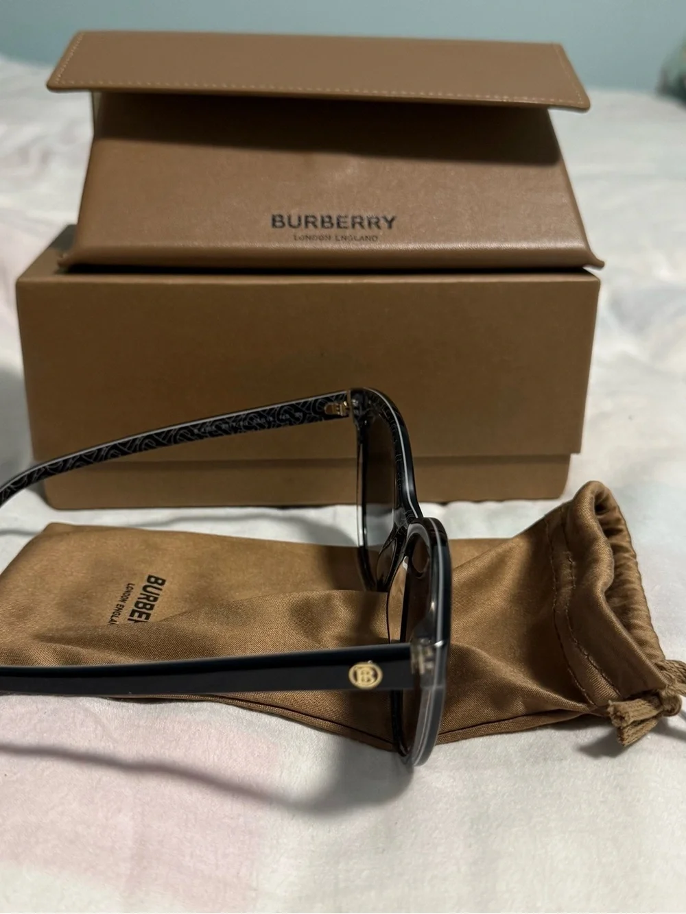 Burberry Black Cat Eye Sunglasses with Gold Logo Accent! FULL INCLUSION!